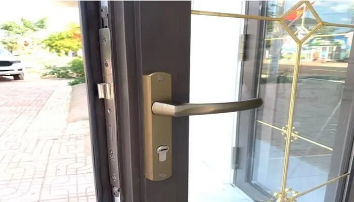 Mách bạn cách sửa cửa nhôm Xingfa bị kẹt nhanh chóng nhất