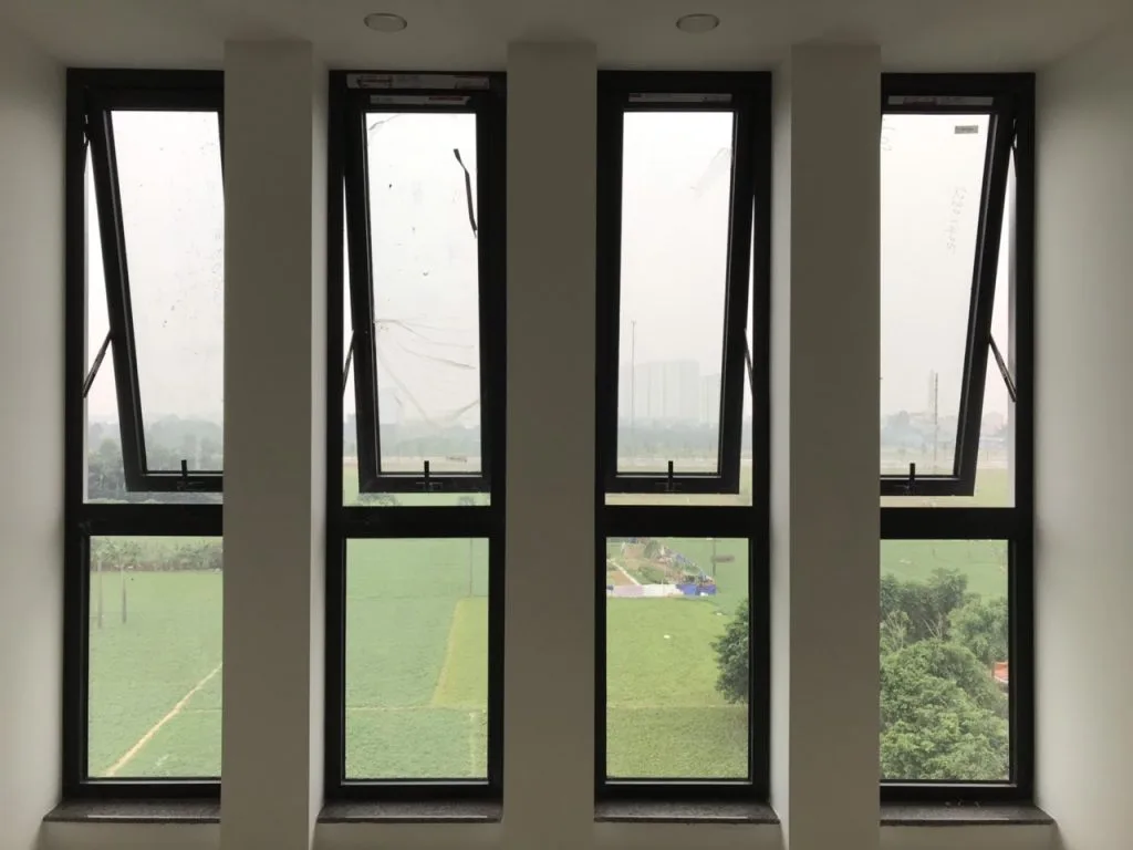 Tổng quan về ưu và nhược điểm cửa nhôm xingfa mở hất