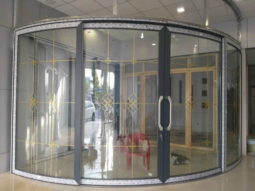 Giới thiệu quy trình sản xuất kính uốn cong công nghệ mới