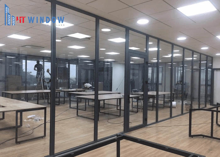 Kính có khả năng chịu lực tốt, có độ bền cao