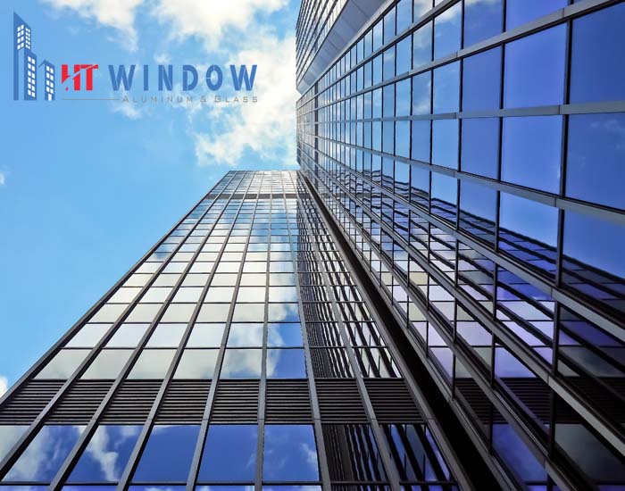 Hãy kiểm tra phụ kiện định kỳ để đảm bảo cửa kính vẫn hoạt động tốt