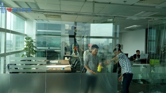 Lựa chọn đơn vị thi công, lắp đặt kính cường lực chuyên nghiệp