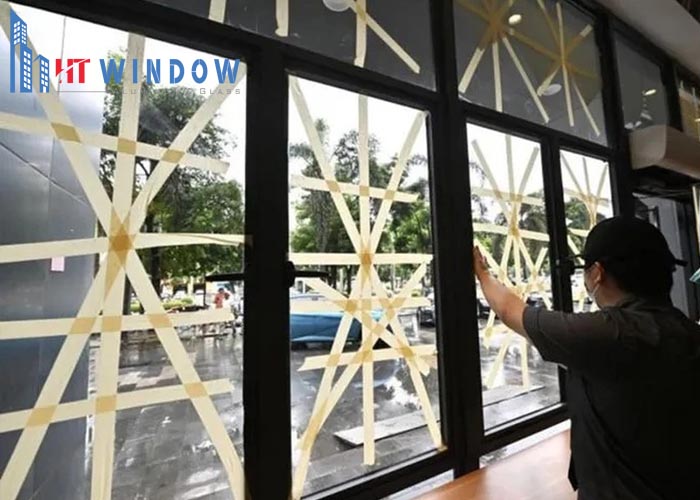 Băng keo dán kính chống bão không mang lại hiệu quả cao