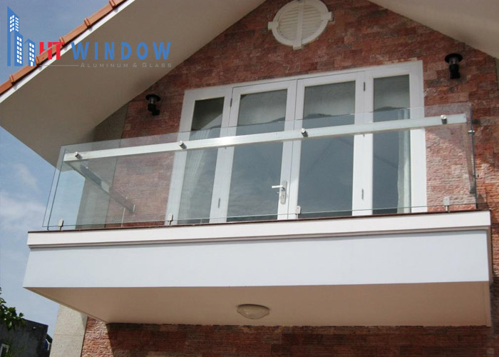 Sử dụng kính cường lực để tăng khả năng chịu lực khi có va đập