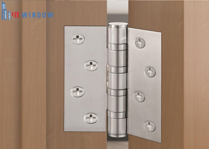 Lắp chốt bản lề lại và căn chỉnh