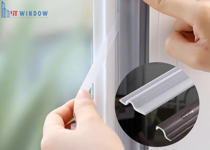 Thay hoặc bảo dưỡng gioăng cao su, nẹp thoát nước