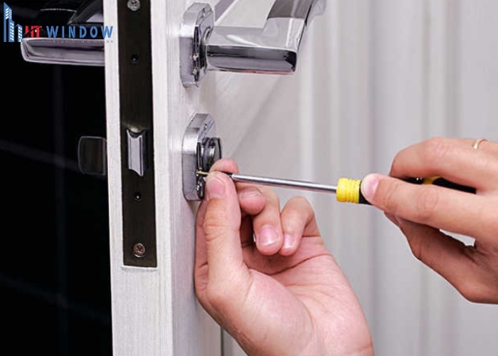 Người thực hiện cần chuẩn bị sẵn các dụng cụ kỹ thuật thông dụng