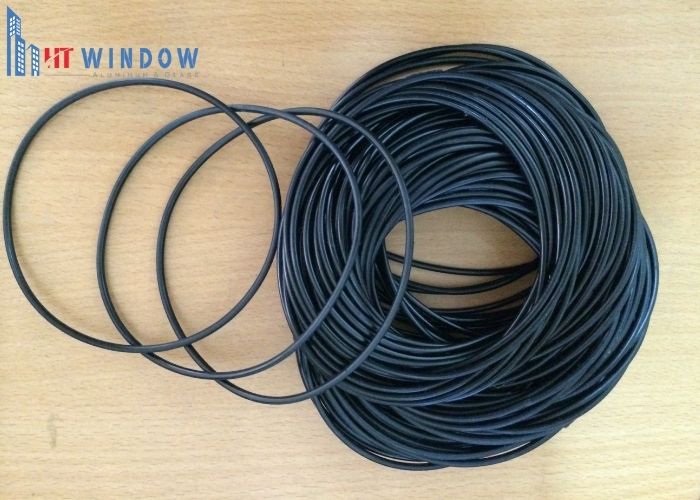 Gioăng chữ O, hay còn gọi là Oring EPDM, là một loại gioăng làm kín động và tĩnh được sử dụng phổ biến