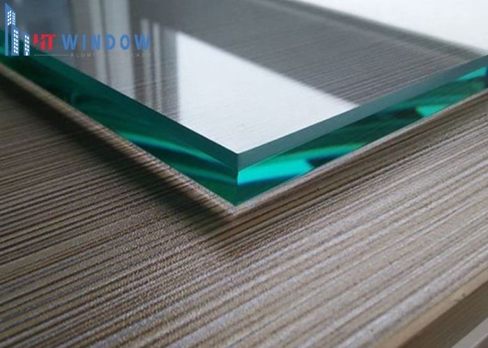 Kính cường lực có cách âm không và các giải pháp chống ồn