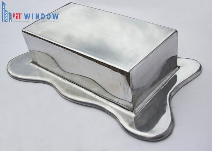 Một số hợp chất chứa nhôm xuất hiện thường xuyên gồm Al₂(SO₄)₃, NaAlO₂ và Al(NO₃)₃