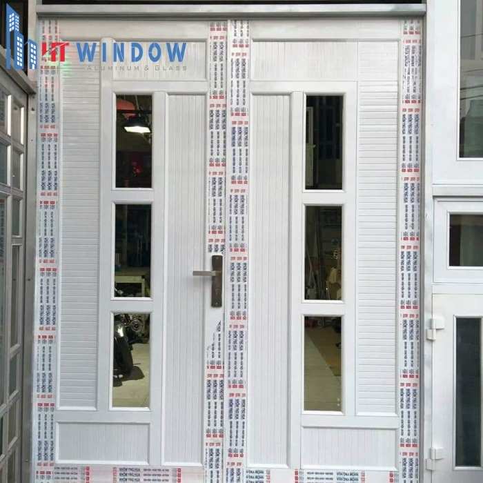 Vật liệu nhôm nhẹ giúp giảm áp lực lên hệ thống móng và kết cấu chịu lực của tòa nhà