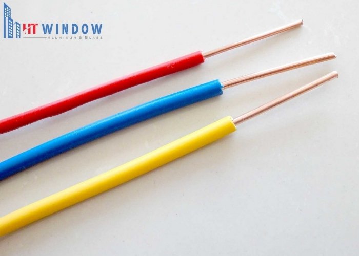Đồng hay nhôm dẫn điện tốt hơn? So sánh kỹ thuật và ứng dụng