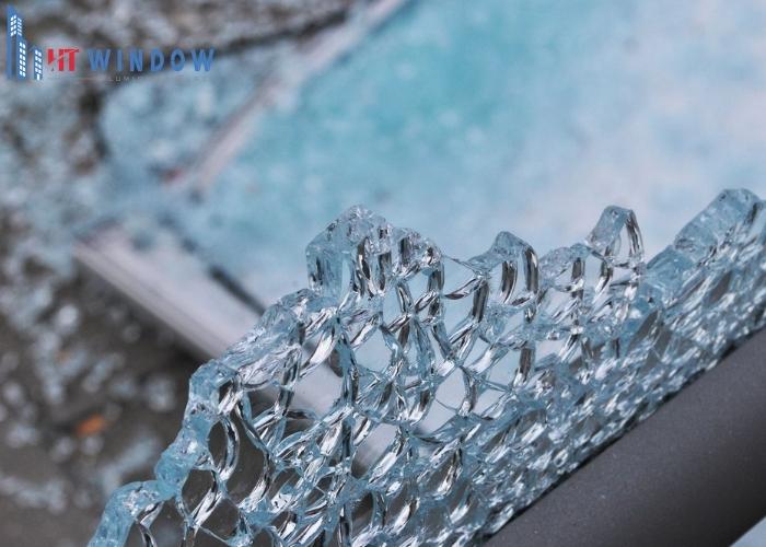 Hiện tượng kính cường lực tự nổ vỡ có tỷ lệ cực thấp và chỉ xảy ra khi sản phẩm chứa tạp chất Niken Sulfua