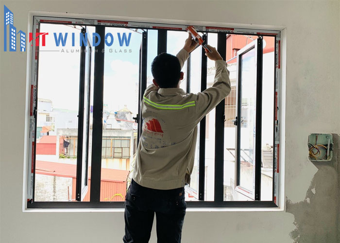 Cửa nhôm kính bị hắt nước do lỗi trong quá trình thi công, lắp đặt