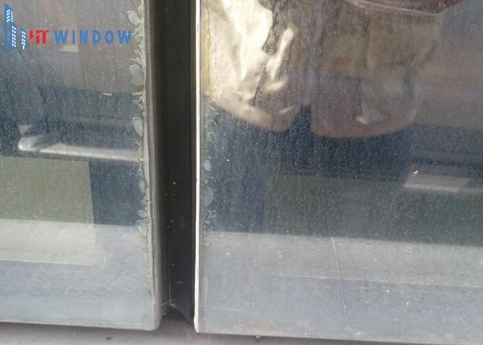 Cách xử lý kính cường lực bị ố chuyên nghiệp và hiệu quả