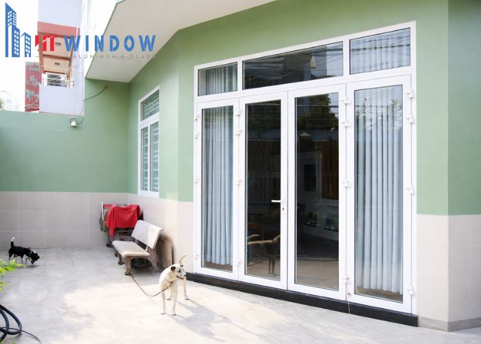 Cửa nhôm Fuji có độ bền cao, giá thành rẻ và màu sắc đẹp mắt