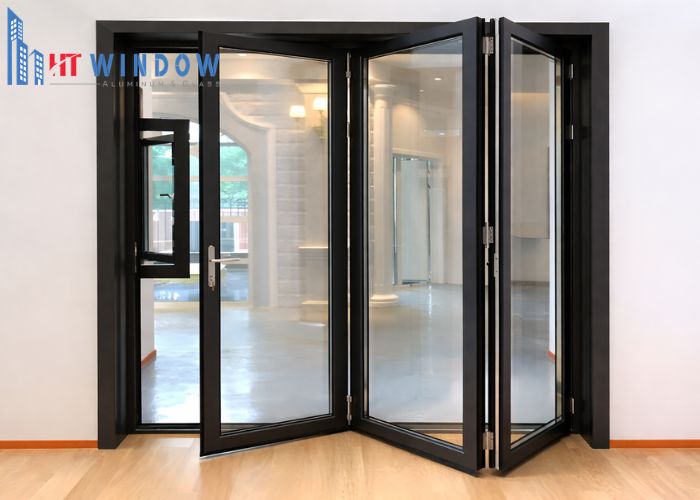 Hệ nhôm Maxpro màu đen cho cửa xếp trượt phân khúc hạng sang